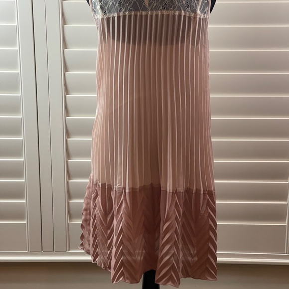 Hem and Thread Dress - Picture 2 of 3